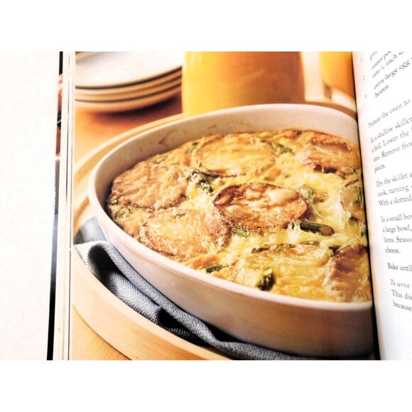 Crowd Pleasing Potluck By Francine Halvorsen 2007 HB 225 Delicious Recipes - Picture 8 of 8